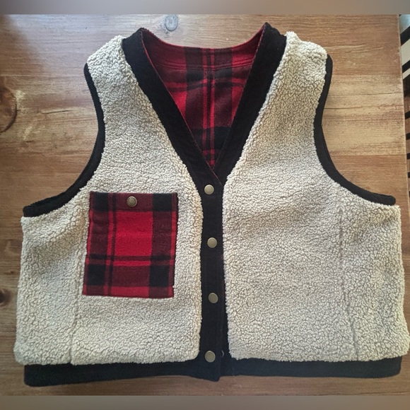 BANANA REPULIC Women’s M Reversible Wool Sherpa Buffalo Plaid Vest - Picture 3 of 9